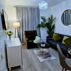 Apartment 1 Bedroom Flat, London